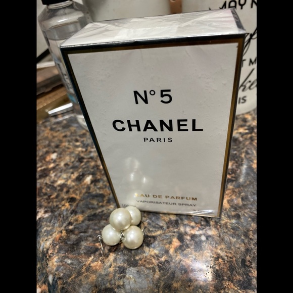 CHANEL Other - Chanel No. 5